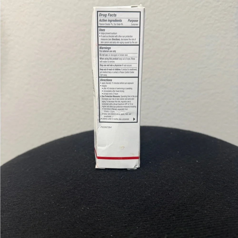 NIB EltaMD UV Physical SPF 40 Sunscreen - Rosy Tint - Picture 3 of 5